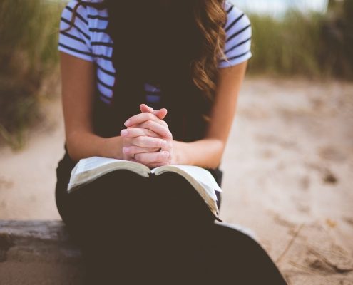 The Importance of Prayer in Bible Study
