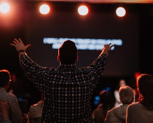 4 Reasons Why You Should Sing at Church
